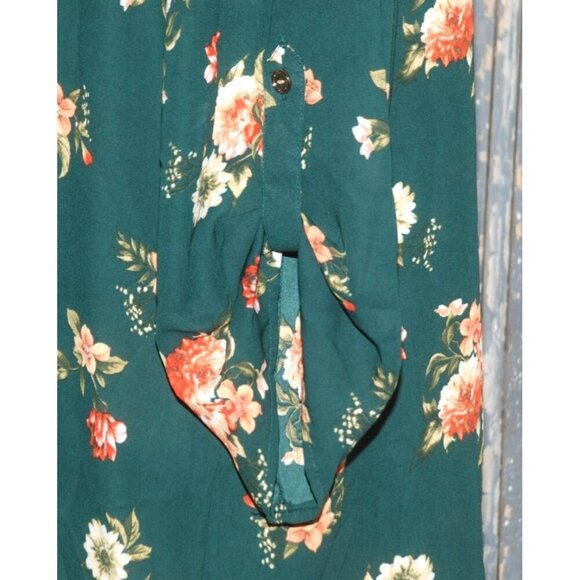 Justify Women's Blouse Size 1X Green Fall Floral 3/4 Roll Tab Sleeve Gold Tone - Picture 6 of 9